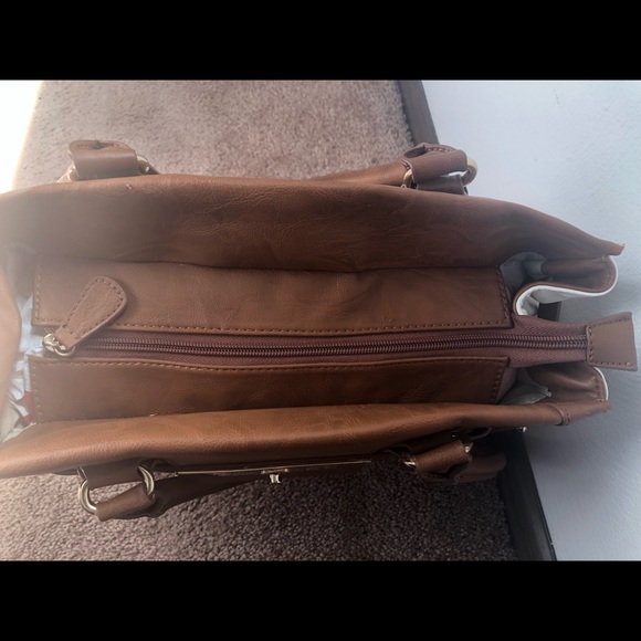 Ivory, tan and gold handbag - Picture 4 of 8